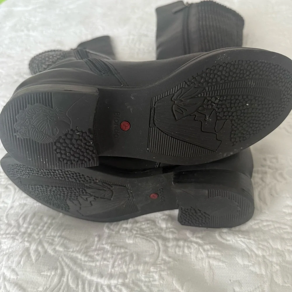 BLONDO Elenor Black Leather Tall Riding Waterproof Boots. Size 6.5